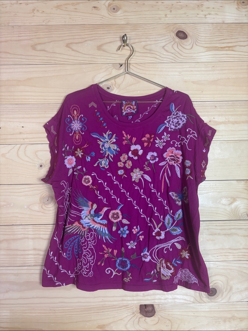 Johnny Was magenta embroidered cotton tee XXL